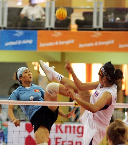 Đội tuyển cầu mây nữ giành HC bạc SEA Games 26. Ảnh: An Nhơn.