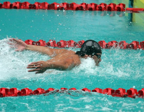 Hoàng Quý Phước lao về đích. Ảnh: An Nhơn.