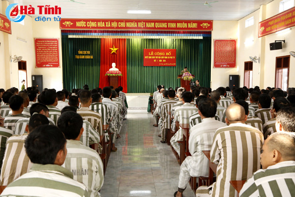 giam thoi han chap hanh an phat tu cho 376 pham nhan