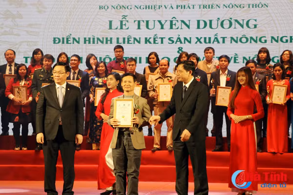 ha tinh gianh 2 giai b cuoc thi bao chi viet ve xay dung nong thon moi