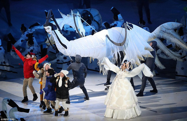 xem lai anh le khai mac day mau sac cua olympic pyeongchang 2018