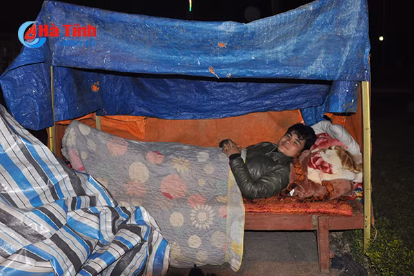 trang dem canh quat trong dao trong gia ret