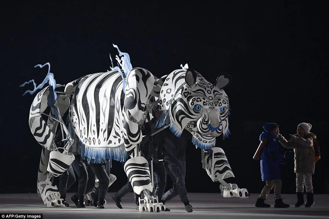 xem lai anh le khai mac day mau sac cua olympic pyeongchang 2018