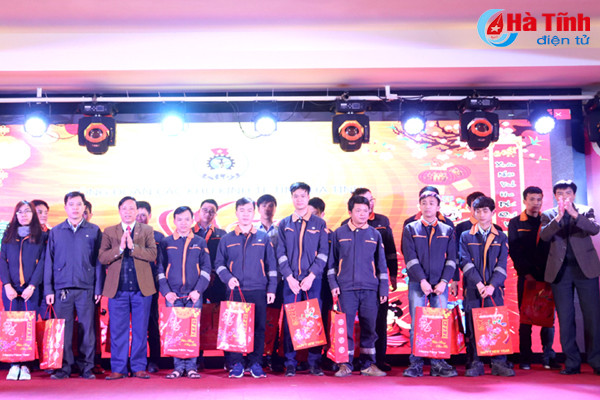 tet sum vay cho nguoi lao dong o kkt vung ang