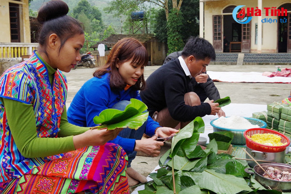 photo vui xuan som tren ban rao tre