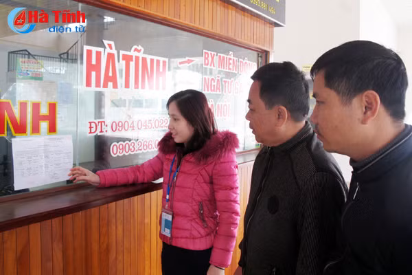 xe khach ngay tet tang tan suat gio phuc vu voi gia ve on dinh