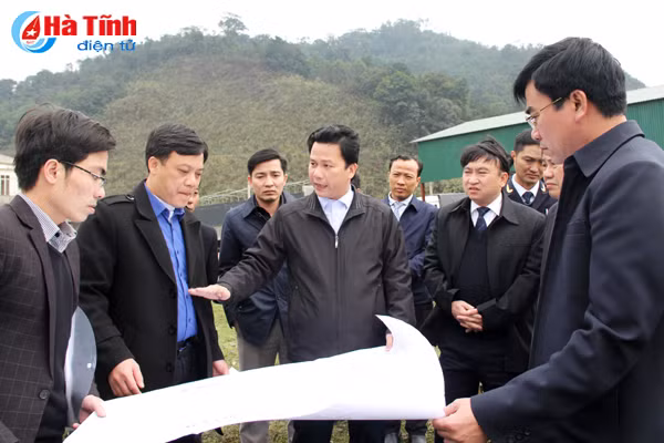 chu tich ubnd tinh khai thac hieu qua hop ly khu vuc cua khau cau treo