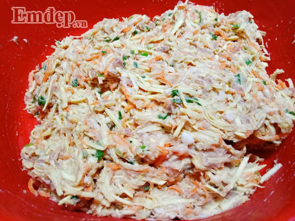 dung bo qua mon cha gio nhan thit dau xanh beo bui ngon me man nay