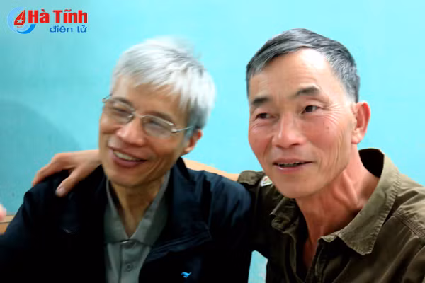 co gai goc viet va 34 ngay dem vuot 10 000km tim ve nguon coi