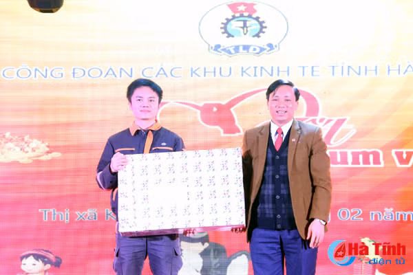 tet sum vay cho nguoi lao dong o kkt vung ang