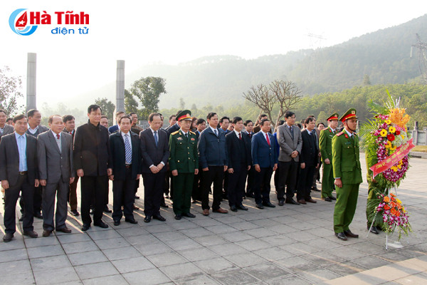 bi thu tinh uy dang huong co tong bi thu ha huy tap va dai tuong vo nguyen giap