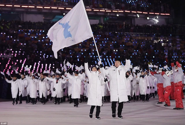 xem lai anh le khai mac day mau sac cua olympic pyeongchang 2018