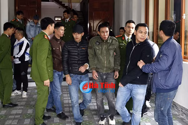 pha o xoc dia o lang bat 19 doi tuong va hon 100 trieu dong tren chieu bac