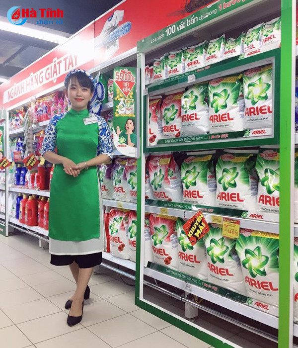 sinh vien lam them ngay tet vua kiem tien vua trai nghiem