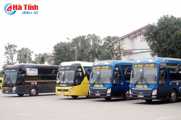 xe khach ngay tet tang tan suat gio phuc vu voi gia ve on dinh