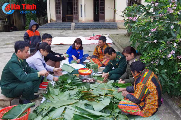 photo vui xuan som tren ban rao tre