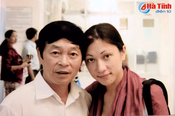 co gai goc viet va 34 ngay dem vuot 10 000km tim ve nguon coi