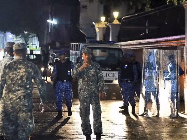 bo ngoai giao khuyen cao cong dan viet nam khong nen den maldives