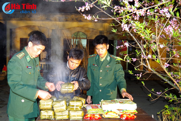 photo vui xuan som tren ban rao tre