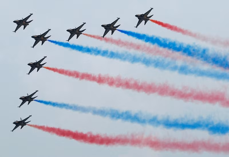 da mat voi man may bay nhao lon o singapore airshow 2018