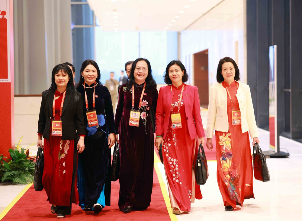 Các đại biểu đến dự Đại hội XIV của Đảng. Ảnh: TTXVN