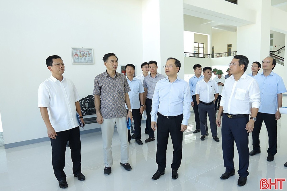 Bí thư Tỉnh ủy Nguyễn Duy Lâm kiểm tra tiến độ chỉnh trang Trung tâm Văn hóa - Điện ảnh tỉnh. image-2.jpg