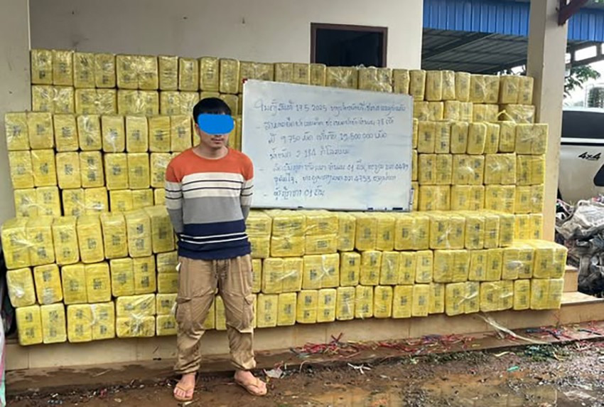doi-tuong-va-tang-vat-hon-2-tan-ma-tuy-tong-hop.jpg
