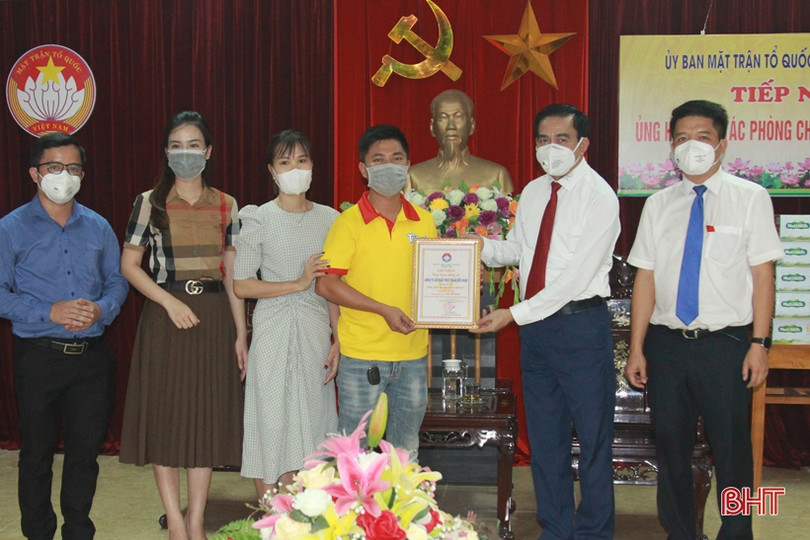 Hà Tĩnh tiếp nhận thêm hơn 3,3 tỷ đồng ủng hộ công tác phòng, chống dịch