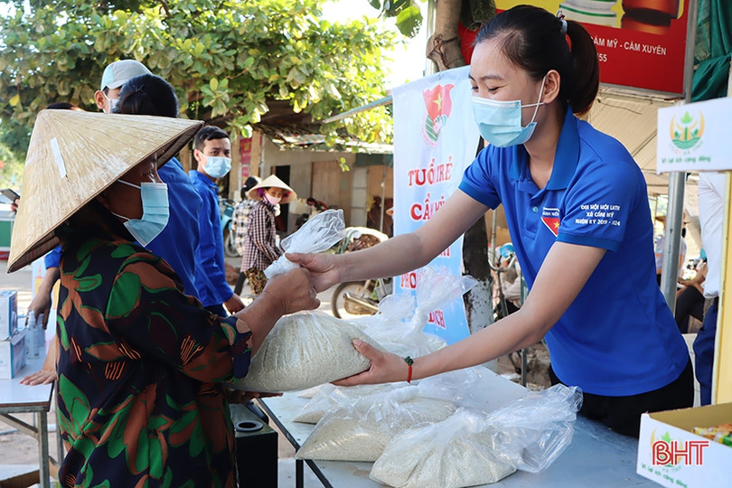 Mang “mùa xuân” đến nhiều hoàn cảnh khó khăn