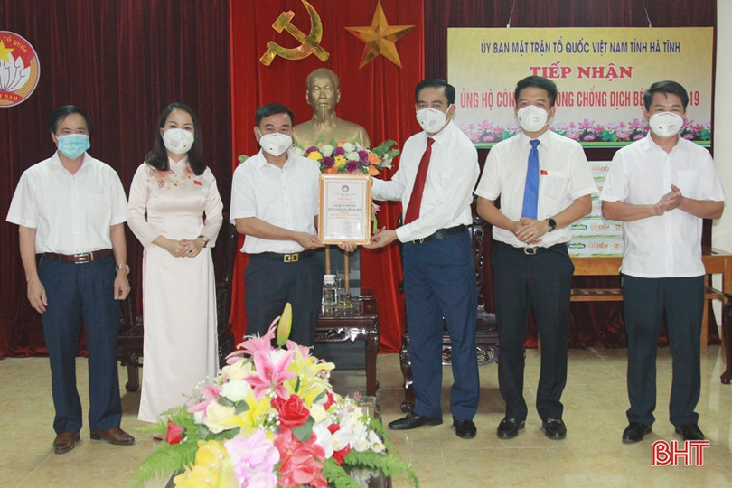 Hà Tĩnh tiếp nhận thêm hơn 3,3 tỷ đồng ủng hộ công tác phòng, chống dịch