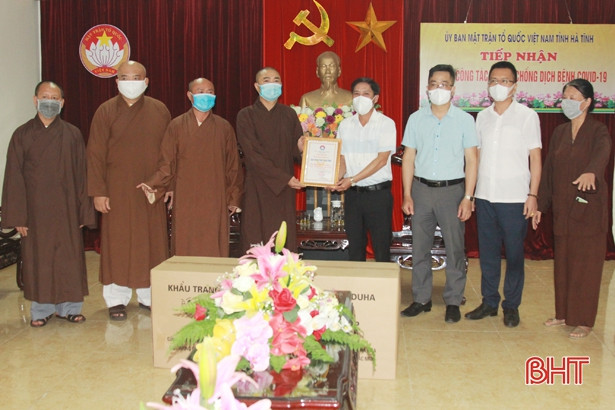 Hà Tĩnh tiếp nhận hơn 62 tỷ đồng ủng hộ phòng, chống dịch Covid-19