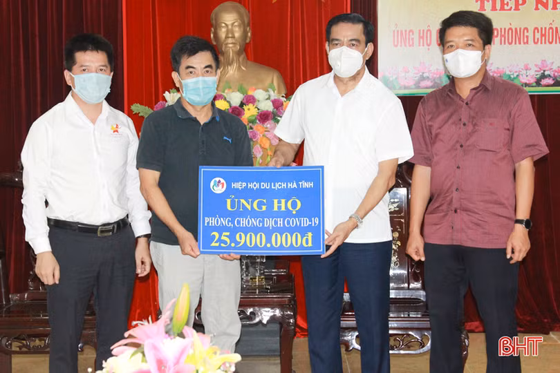 Các đơn vị, doanh nghiệp ủng hộ Hà Tĩnh gần 1,9 tỷ đồng phòng chống dịch