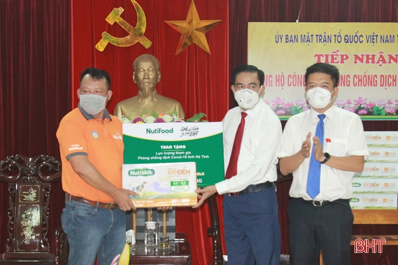 Hà Tĩnh tiếp nhận thêm hơn 3,3 tỷ đồng ủng hộ công tác phòng, chống dịch