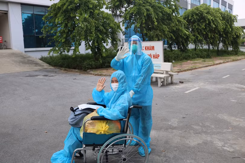 Nữ công nhân Bắc Giang tổn thương phổi nghiêm trọng, thoát chết COVID-19 hi hữu