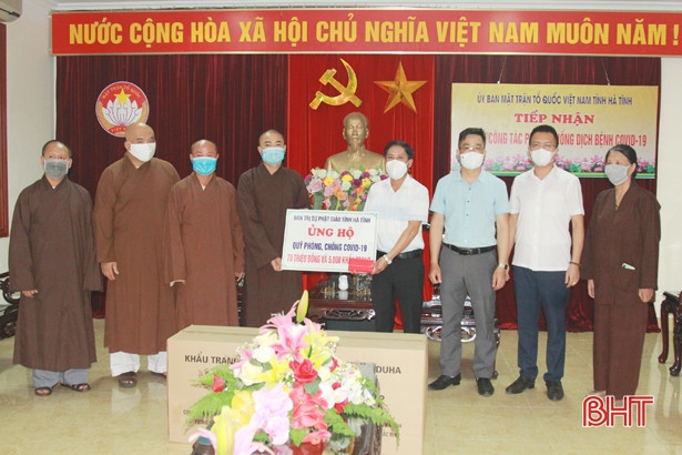 Hà Tĩnh tiếp nhận hơn 62 tỷ đồng ủng hộ phòng, chống dịch Covid-19
