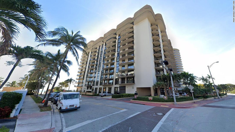 Hiện trường vụ sập chung cư 12 tầng ở Mỹ làm một người chết