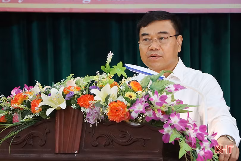 Cẩm Xuyên khen thưởng 61 tập thể, cá nhân trong công tác bầu cử