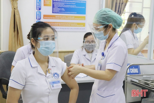 Hà Tĩnh có 7 đơn vị hoàn thành tiêm vắc-xin phòng Covid-19 đợt 2
