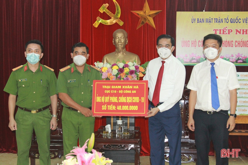 Hà Tĩnh tiếp nhận thêm hơn 3,3 tỷ đồng ủng hộ công tác phòng, chống dịch