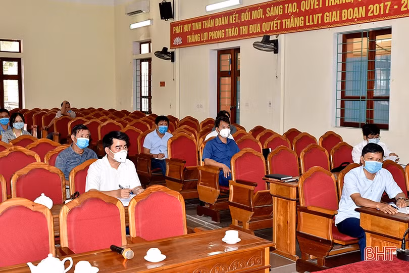 Tiếp tục xét nghiệm Covid-19 cho lao động trong doanh nghiệp ở Hồng Lĩnh