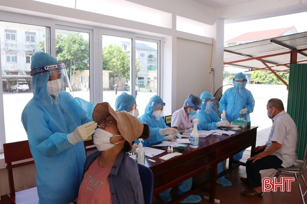 BVĐK Hà Tĩnh siết chặt phòng dịch khi mở lại một phần hoạt động khám, chữa bệnh ngoại trú