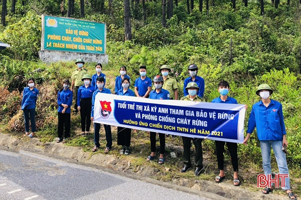 Tuổi trẻ TX Kỳ Anh gắn 200 biển “cấm lửa”, chung tay phòng chống cháy rừng