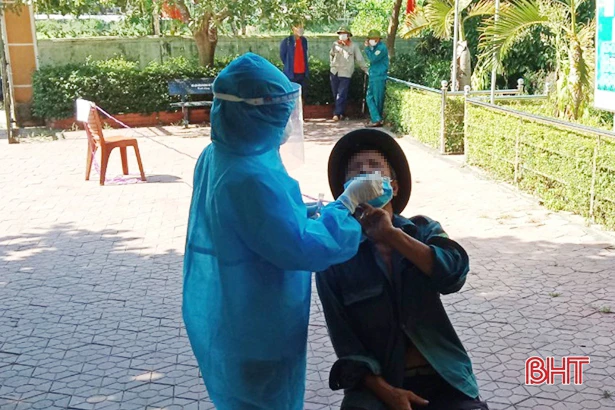 Vũ Quang cách ly tập trung 7 F1 liên quan đến ca bệnh ở Nghệ An