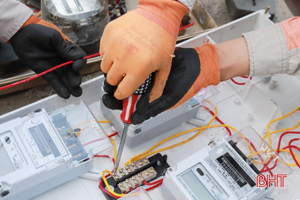 Điện lực Nghi Xuân đã thay thế hơn 20.000 công tơ điện tử