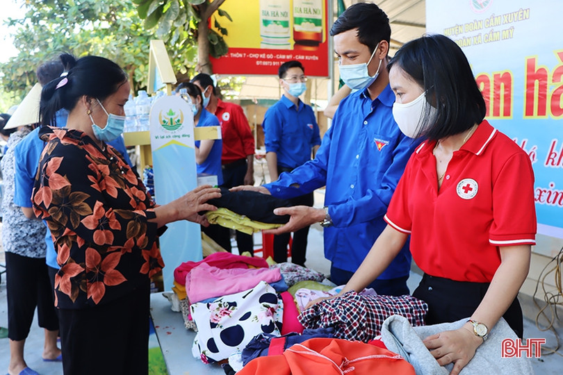 “Gian hàng 0 đồng” chia sẻ yêu thương giữa mùa dịch ở Cẩm Xuyên