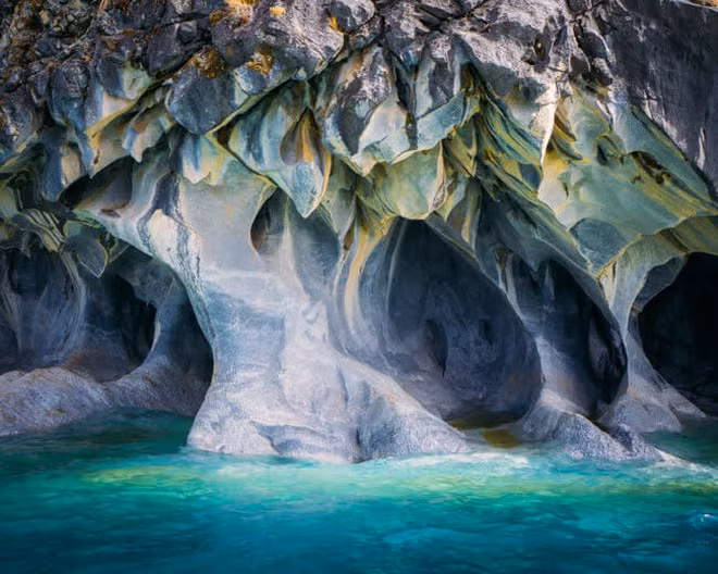 Màu sắc khó tin của hang động 6000 năm tuổi đẹp nhất Nam Mỹ