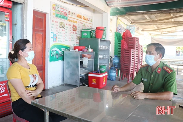 Phố biển Lộc Hà vắng vẻ trong chiều đầu tiên mở cửa trở lại