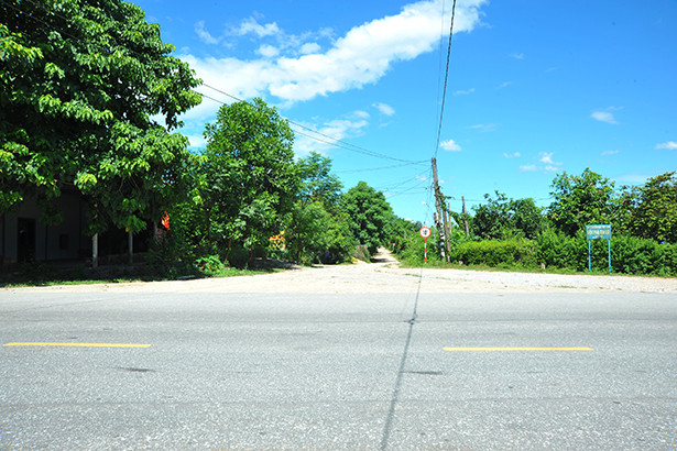 Người dân miền núi Hà Tĩnh hiến hơn 10.000 m<sup>2</sup> xây dựng huyện lộ 6