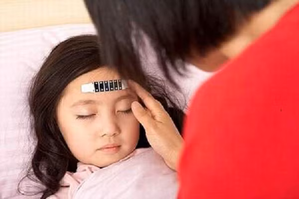 Trẻ ra quá nhiều mồ hôi - Xử lý thế nào