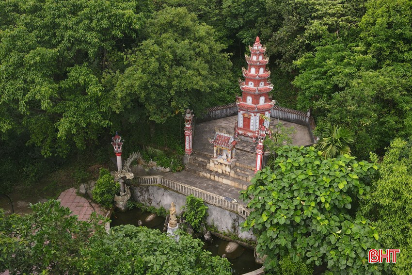 The tower of the Venerable Thich Khuong Lo - the founder and builder of Thien Tuong Pagoda. bqbht_br_dt-dji-0340.jpg